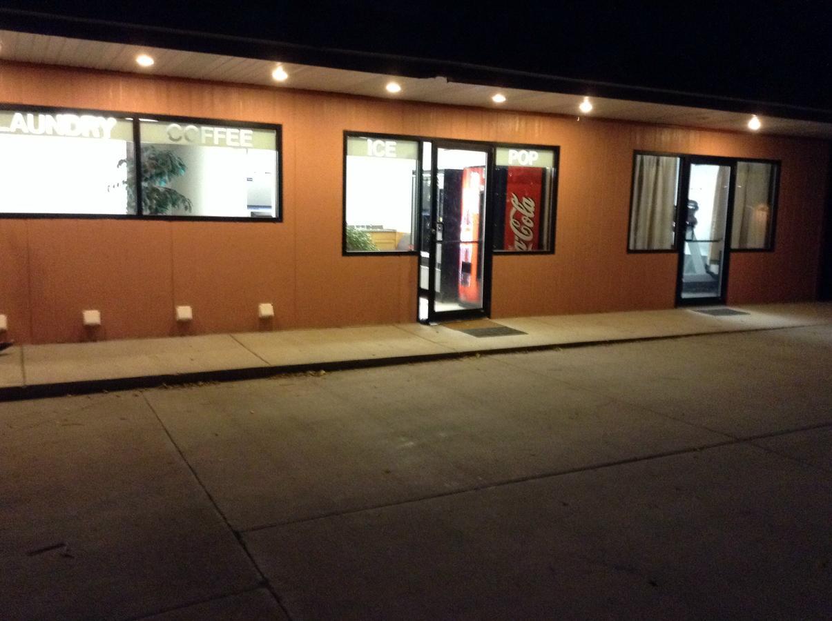 Wheels Motel Greybull Exterior photo