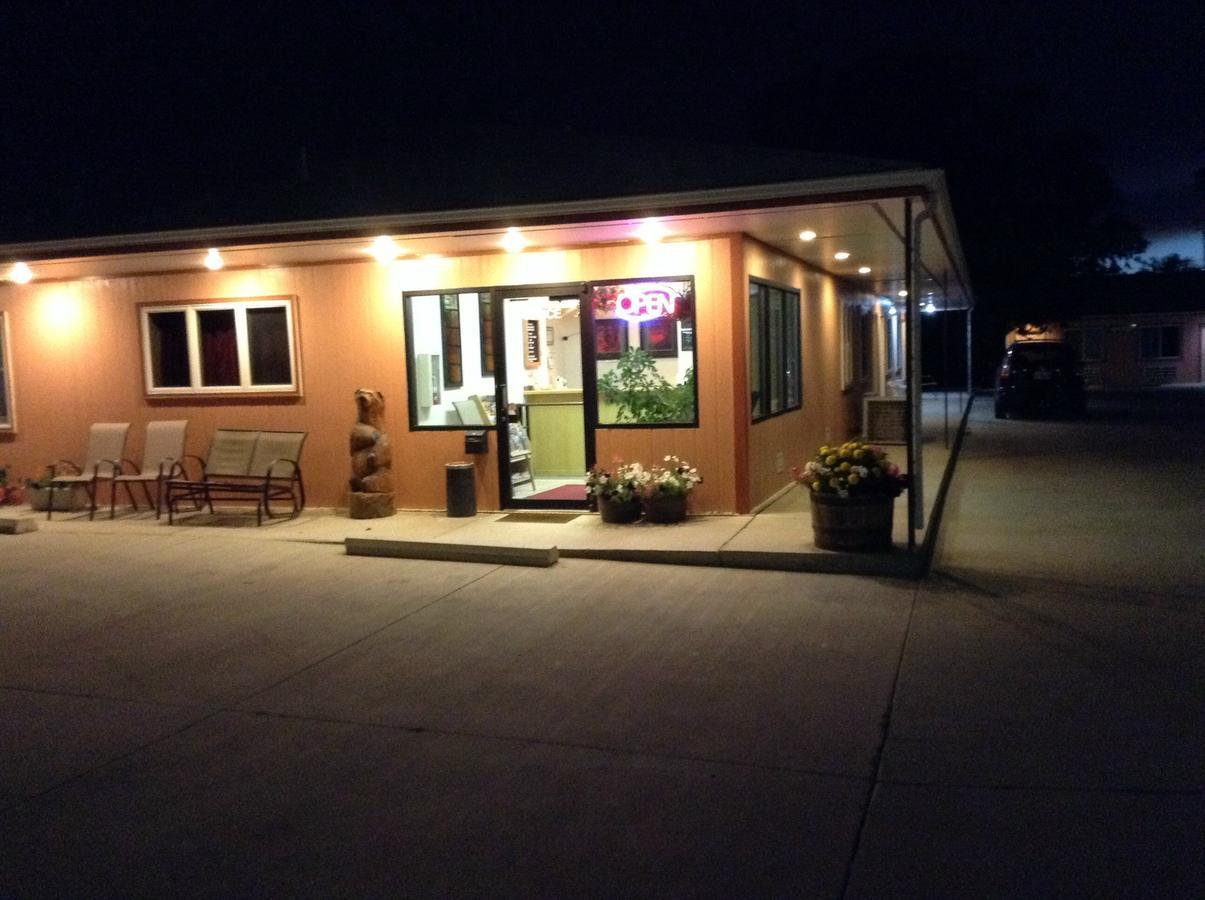 Wheels Motel Greybull Exterior photo